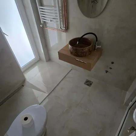 شقة Mala Atina بيتروفارادين